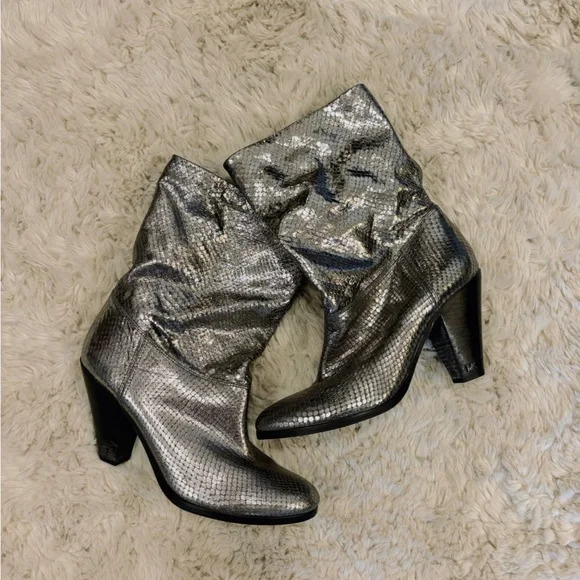 MICHAEL Michael Kors Shoes Michael Kors Divia Metallic Silver